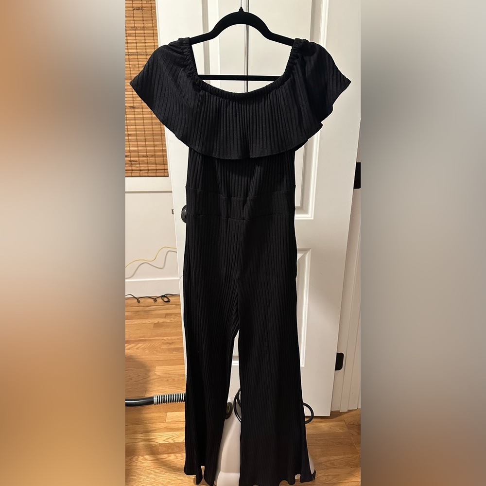 Amour Vert Etoile Riviera Rib Jumpsuit (black)